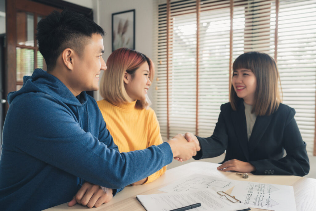 Thuyết phục là gì? Làm sao thuyết phục người khác hiệu quả?