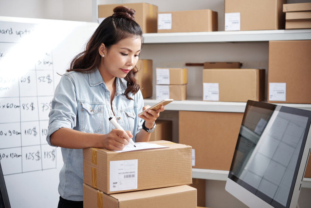 Vendor là gì? Vendor và supplier khác nhau thế nào?